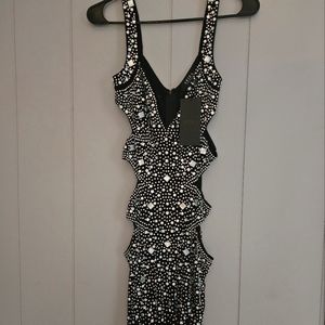 Never worn before size medium dress!